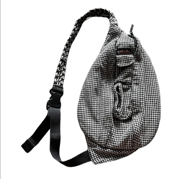 Kavu Handbags - KAVU Rope Sling Bag Houndstooth Black/White Limited Edition Double Main Pocket
